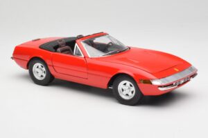 Ferrari 365 GTS Röd Solido 1:18 8017 Metall — bild 6 av 8