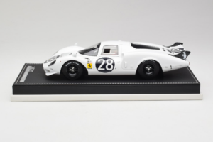 Ferrari 365 P2 #28 M. Gregory / J. Schlesser NART 24 Hours of Daytona 1967 Vit AB Models 1:18 REMC019 Resin