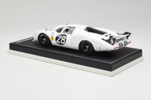 Ferrari 365 P2 #28 M. Gregory / J. Schlesser NART 24 Hours of Daytona 1967 Vit AB Models 1:18 REMC019 Resin — bild 5 av 6