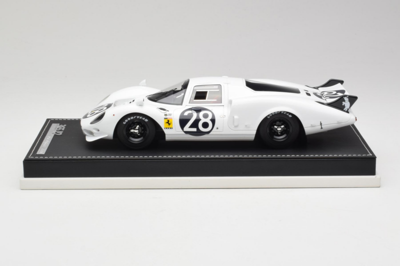 Ferrari 365 P2 #28 M. Gregory / J. Schlesser NART 24 Hours of Daytona 1967 Vit AB Models 1:18 REMC019 Resin