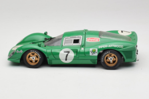 Ferrari 412P #7 Grön 24 Hours of Daytona 1967 Eagles Race 1:18 37000 Metall — bild 4 av 8