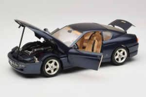 Ferrari 456 GT Blå Bburago 1:18 3036-B1 Metall — bild 2 av 8