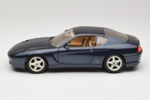 Ferrari 456 GT Blå Bburago 1:18 3036-B1 Metall — bild 4 av 8
