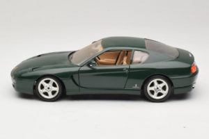 Ferrari 456 GT Mörkgrön Bburago 1:18 3046-GR1 Metall — bild 4 av 8
