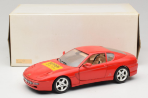 Ferrari 456 GT Ferrari Model Club Röd Bburago 1:18 3036-P1 Metall — bild 8 av 8