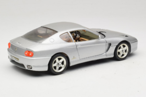 Ferrari 456 GT Silver Bburago 1:18 3336-S1 Metall — bild 3 av 8