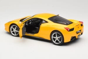 Ferrari 458 Italia Gul Hot Wheels 1:18 P9894 Metall — bild 5 av 8
