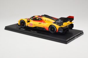 Ferrari 499P Hypercar AF Corse #83 R. Kubica / Y. Ye / R. Shwartzman 24 Hours of Le Mans 2024 Bburago 1:18 18-16313-83-VET Me — bild 7 av 9