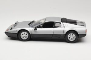 Ferrari 512BB Silver Kyosho 1:18 08171S Metall — bild 4 av 8