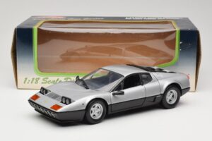 Ferrari 512BB Silver Kyosho 1:18 08171S Metall — bild 8 av 8
