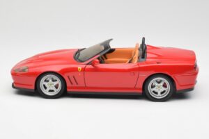 Ferrari 550 Barchetta Pininfarina Röd Bburago 1:18 327660 Metall — bild 4 av 8