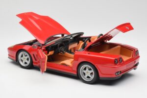 Ferrari 550 Barchetta Pininfarina Röd Bburago 1:18 327660 Metall — bild 5 av 8