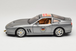 Ferrari 550 Maranello 25 Ferrari Model Club Silver Bburago 1:18 3344-S1 Metall — bild 4 av 7