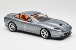 Ferrari 550 Maranello Grå Metallic Maisto 1:18 4839 Metall — bild 4 av 6