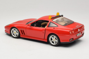 Ferrari 550 Maranello Safety Car Rosso Corsa Bburago 1:18 3064-P1 Metall — bild 7 av 8