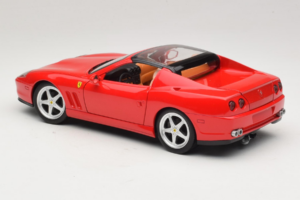 Ferrari 575M Superamerica Röd Hot Wheels 1:18 J2858 Metall — bild 7 av 8