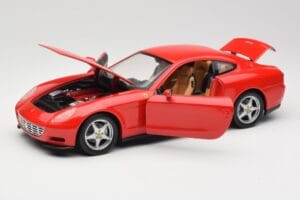 Ferrari 612 Scaglietti Rosso Corsa Hot Wheels 1:18 B6047 Metall — bild 2 av 8