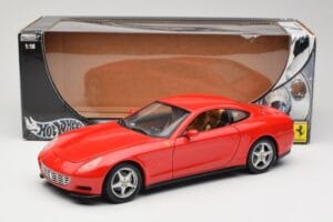 Ferrari 612 Scaglietti Rosso Corsa Hot Wheels 1:18 B6047 Metall — bild 8 av 8