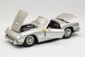 Ferrari California Cabriolet Silver Tonka 1:18 01109-S1 Metall — bild 2 av 8