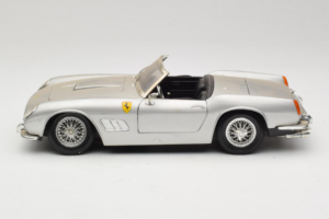 Ferrari California Cabriolet Silver Tonka 1:18 01109-S1 Metall — bild 4 av 8