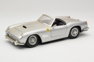 Ferrari California Cabriolet Silver Tonka 1:18 01109-S1 Metall