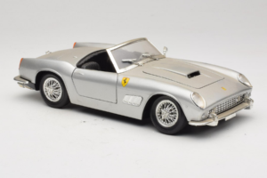 Ferrari California Cabriolet Silver Tonka 1:18 01109-S1 Metall — bild 6 av 8