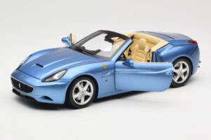 Ferrari California Ljusblå Hot Wheels 1:18 N2043 Metall — bild 2 av 8