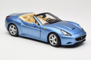 Ferrari California Ljusblå Hot Wheels 1:18 N2043 Metall — bild 6 av 8