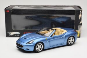 Ferrari California Ljusblå Hot Wheels 1:18 N2043 Metall — bild 8 av 8