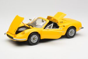 Ferrari Dino 246 GTS Gul Hot Wheels 1:18 23920 Metall — bild 2 av 8