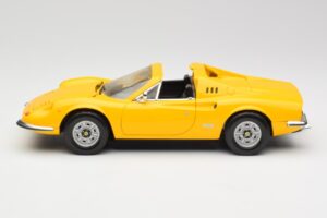 Ferrari Dino 246 GTS Gul Hot Wheels 1:18 23920 Metall — bild 4 av 8
