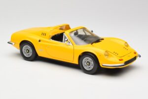 Ferrari Dino 246 GTS Gul Hot Wheels 1:18 23920 Metall — bild 6 av 8