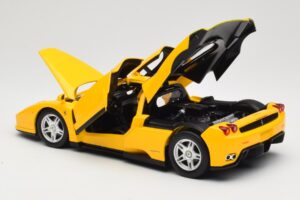 Ferrari Enzo Gul Hot Wheels 1:18 C1550 Metall — bild 5 av 8