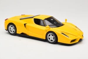 Ferrari Enzo Gul Hot Wheels 1:18 C1550 Metall — bild 6 av 8