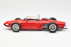 Ferrari Dino 156 Sharknose F1 1961 CMC 1:18 M-078 Metall — bild 3 av 6