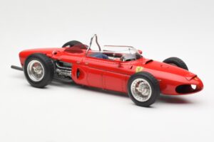 Ferrari Dino 156 Sharknose F1 1961 CMC 1:18 M-078 Metall — bild 4 av 6