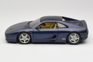 Ferrari F355 Berlinetta Blå Metallic UT Models 1:18 180074020-B1 Metall — bild 4 av 8