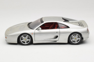 Ferrari F355 Berlinetta Silver UT Models 1:18 180074020-S1 Metall — bild 4 av 8