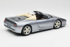 Ferrari F355 Spider Silver Hot Wheels 1:18 23907-M1 Metall — bild 3 av 8