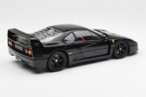 Ferrari F40 Svart Kyosho 1:18 08416BK Metall — bild 4 av 10
