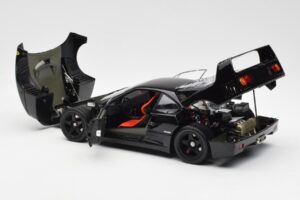 Ferrari F40 Svart Kyosho 1:18 08416BK Metall — bild 7 av 10