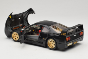 Ferrari F40 Svart med Guldiga Hjul Bburago 1:18 3032-B2 Metall — bild 5 av 8
