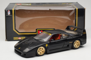 Ferrari F40 Svart med Guldiga Hjul Bburago 1:18 3032-B2 Metall — bild 8 av 8