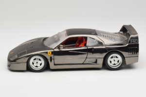 Ferrari F40 Chrome Black Bburago 1:18 3401-B1 Metall — bild 4 av 8