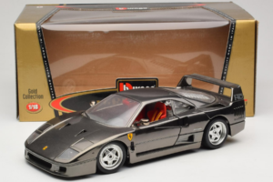 Ferrari F40 Chrome Black Bburago 1:18 3401-B1 Metall — bild 8 av 8