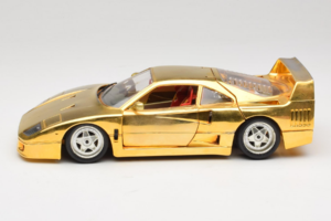 Ferrari F40 Chrome Gold Limited Edition 250 pcs Bburago 1:18 3332-G1 Metall — bild 4 av 8