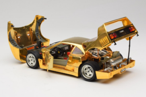 Ferrari F40 Chrome Gold Limited Edition 250 pcs Bburago 1:18 3332-G1 Metall — bild 5 av 8