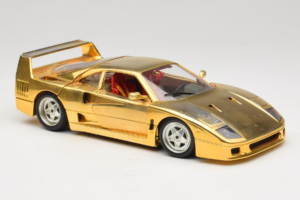 Ferrari F40 Chrome Gold Limited Edition 250 pcs Bburago 1:18 3332-G1 Metall — bild 6 av 8