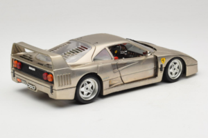Ferrari F40 Dark Chrome Silver Kroymans Limiterad Upplaga Bburago 1:18 3032-C2 Metall — bild 3 av 8