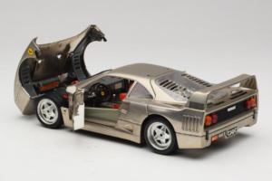 Ferrari F40 Dark Chrome Silver Kroymans Limiterad Upplaga Bburago 1:18 3032-C2 Metall — bild 5 av 8